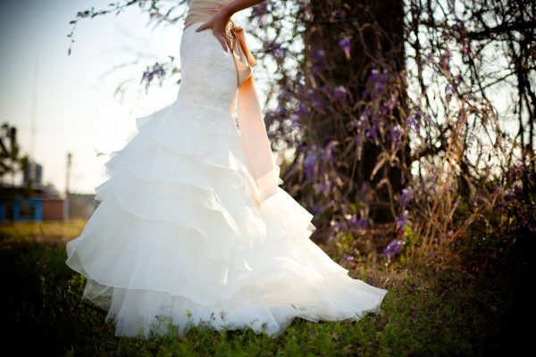 wedding-dress-349959_1920